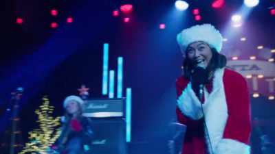♪ -Cap on head,
suit that's red ♪ - The Santa Summit