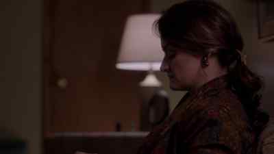(cap pops, pills rattling) - The Americans