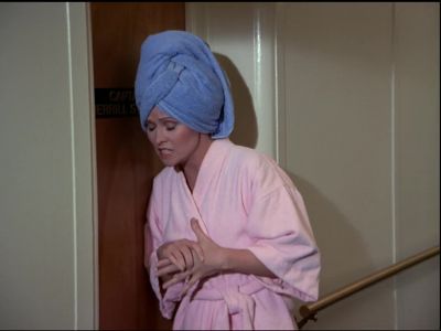 Captain, it's me, Julie. - The Love Boat