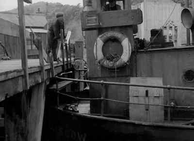 - Captain, sir?
- Aye. - High and Dry