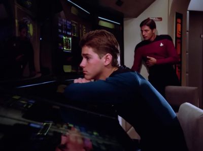 Captain, someone's transporting
over to the Tarellian ship. - Star Trek: The Next Generation