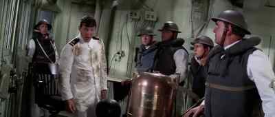 Captain, the main fuel tanks
are fractured. - Tora! Tora! Tora!