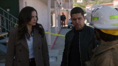 Captain, was there anyone
in the car? - NCIS