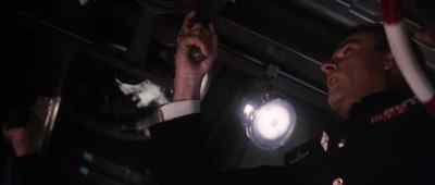 - Captain, they're really shooting at us!
- Pull yourself together! - The Hunt for Red October