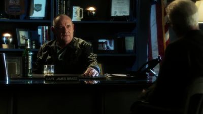 Captain, you wanted
to know if there was news. - CSI: Crime Scene Investigation