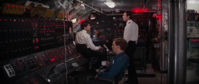 Captain wants to keep 500 feet - The Spy Who Loved Me