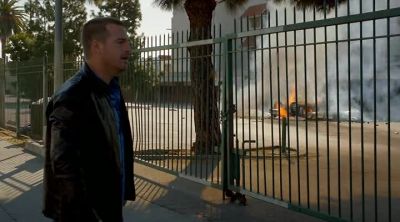 (car alarm wailing) - NCIS: Los Angeles