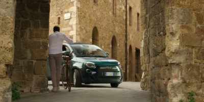 [car approaching] - La Dolce Villa