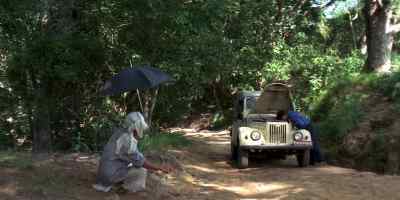 Car broken, sahib? - Little Buddha