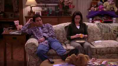 [car chase sound effects
over tv] - Everybody Loves Raymond