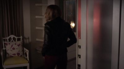 [car door closes] - Pretty Little Liars