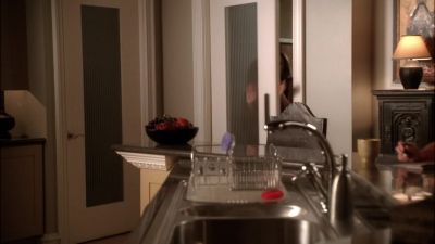 (Car door slams) - Desperate Housewives