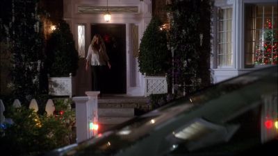 (Car engine idling) - Desperate Housewives