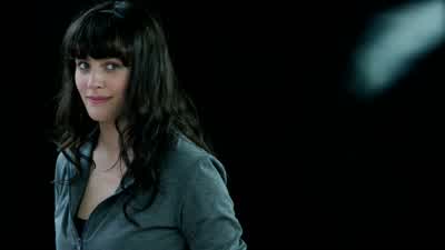 CAR ENGINE REVS BRAKES SQUEAL Get in. - Black Mirror