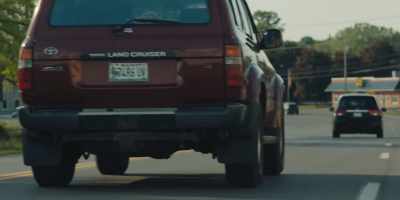 (car engine revving) - I Love My Dad