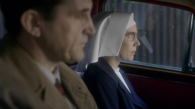 CAR ENGINE STARTS UP - Call the Midwife