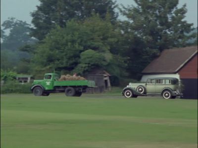 [car honking] - Agatha Christie's Poirot