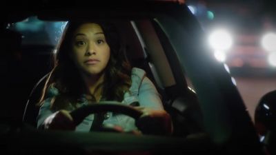 (car honks horn) - Jane the Virgin