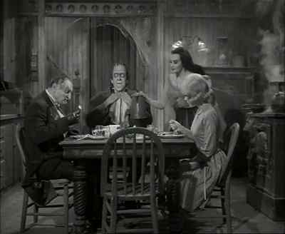 [ Car Horn Honks ]
Ooh, my goodness!
There's your carpool. - The Munsters
