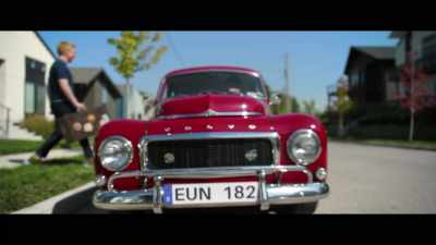 [car horn honks] - The Gentle Art of Swedish Death Cleaning