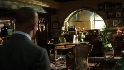 Car was in the garage;
maybe she got a rental. - NCIS: Los Angeles