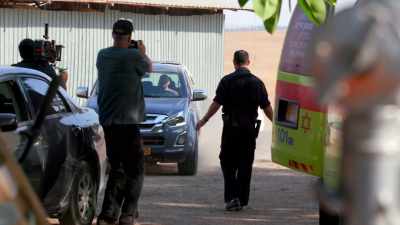 (Car pulling up) - The Real Fauda