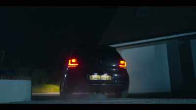 (car roaring) - Granny Krampus