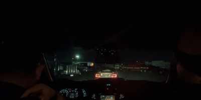 Car stopped, Williams
and Third, red light, - Live Escape