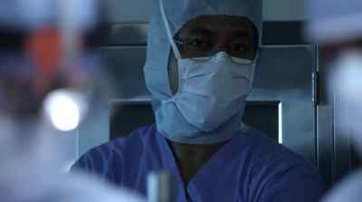 CARDIOTHORACIC SURGEON:
I'm removing the pericardium - Gifted Hands: The Ben Carson Story