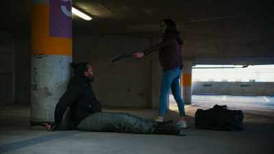 - Careful, don't hurt yourself with that. - Scarlett