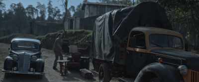 Careful! Let's go slowly. Watch out. - My Neighbor Adolf