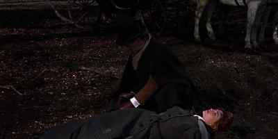 Carl, let's have the
travelling rug, will you? - The Brides of Dracula