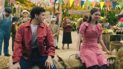 [carnival music] - A Waltons Thanksgiving