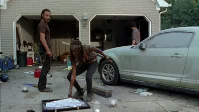 Carol, you copy? - The Walking Dead