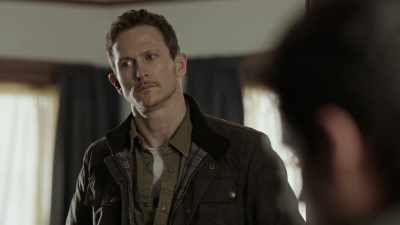 Caroline, hey, sweetie,
can you-- - Debris