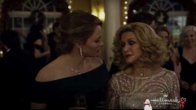 Caroline, how will I ever
thank you for letting me do this? - Christmas Wishes & Mistletoe Kisses