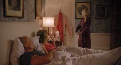 [Caroline squeaks] - Father Christmas Is Back