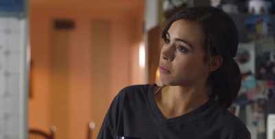 - [Carolyn] Okay, well just
make sure you send her a text - Season of Love