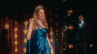 Carrie! Carrie! Carrie! Carrie! - Extraordinary
