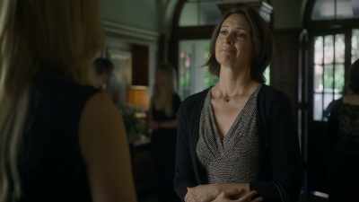 - Carrie.
- Hi Jackie. - Betrayed by Love