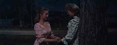 - Carrie, I'm so happy for you.
- Yeah. - Carousel
