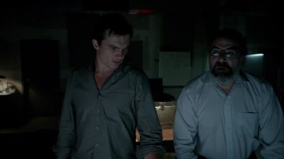 CARRIE: They're loading
him into a helicopter. - Homeland