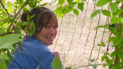 Carrie: They're really cute.
I'm so excited. - Secrets of the Zoo