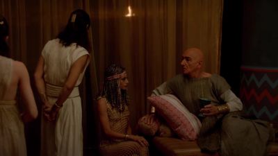 Carry on, Vizier. - Tut