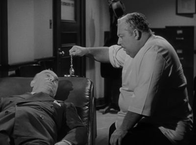 Carrying no man - Bud Abbott and Lou Costello Meet the Invisible Man