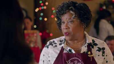Carson is meeting with
a few of them - A Sweet Christmas Romance