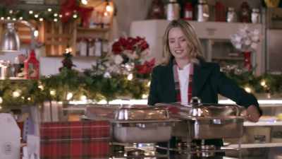 Carson said most people
should be gone by 9:00, - Catering Christmas