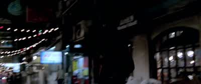 CARTER: Out of the way! - Rush Hour 2