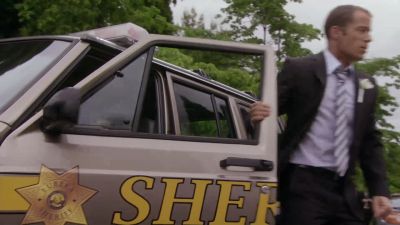 CARTER, YOU CAN'T GO
IN THERE. - Eureka