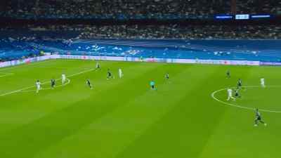 Carvajal crosses to the far post. - Real Madrid: Until the End